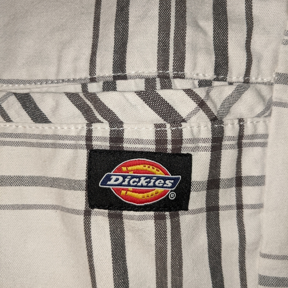 Dickie's casual shorts